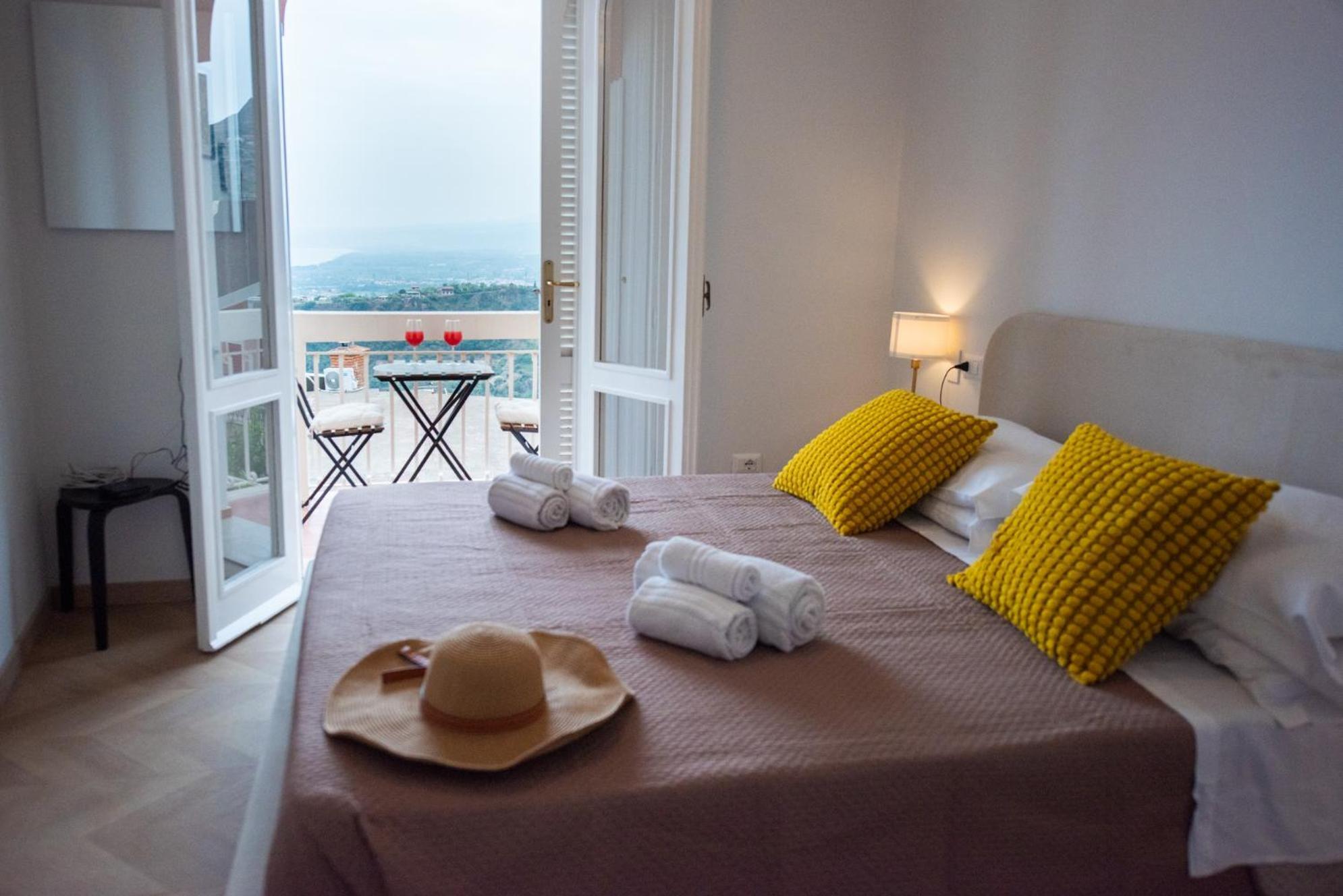 Villa Clara Suites Taormina Exterior foto